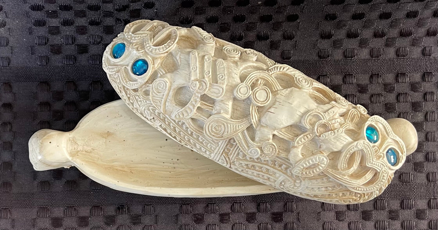 Large Polystone Waka Huia Feather Box