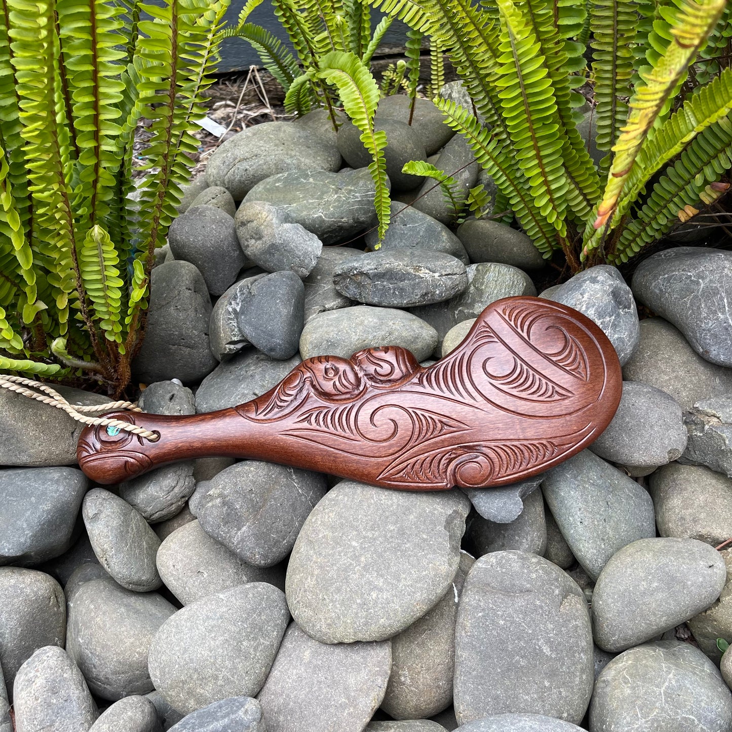 Paua 21st Wahaika On A Base - 21st Keys