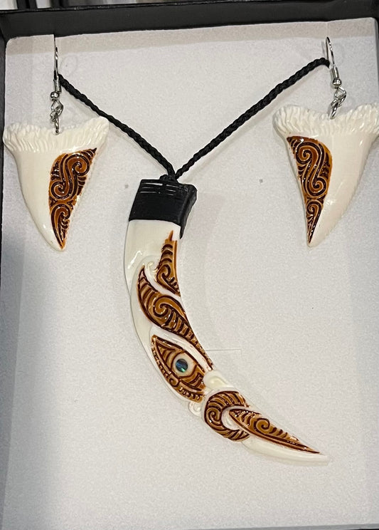 NZ Bone Carving - Bone Carving Maori - Bone Necklace