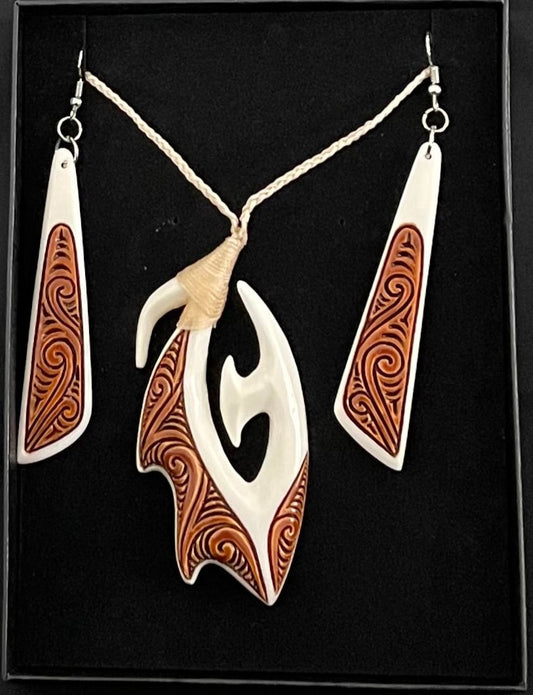 Bone Hook Set - Bone Necklace & Earrings