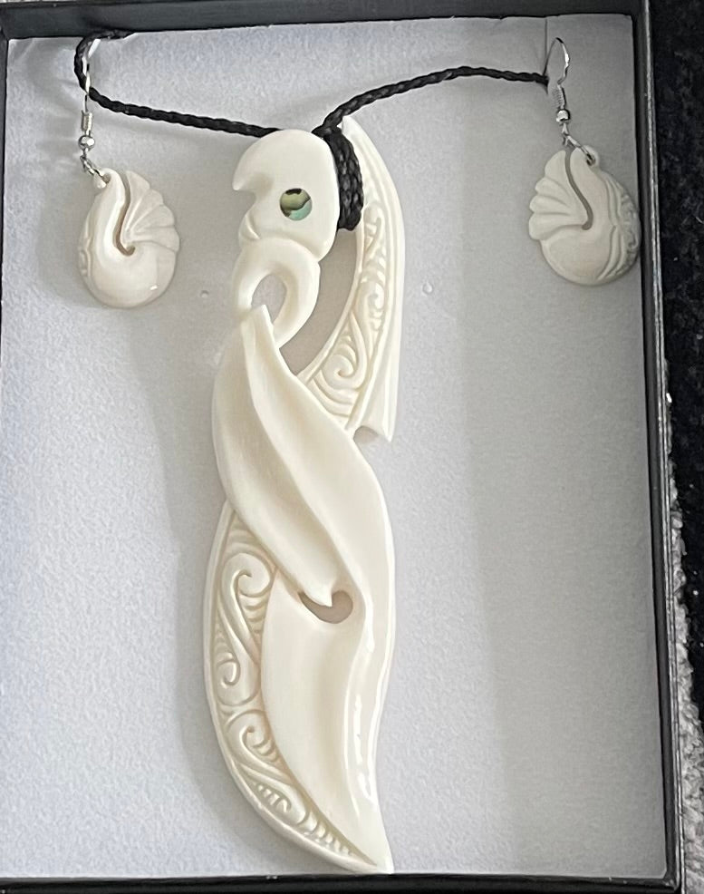 Bone Manaia Set - Bone Necklace & Earrings