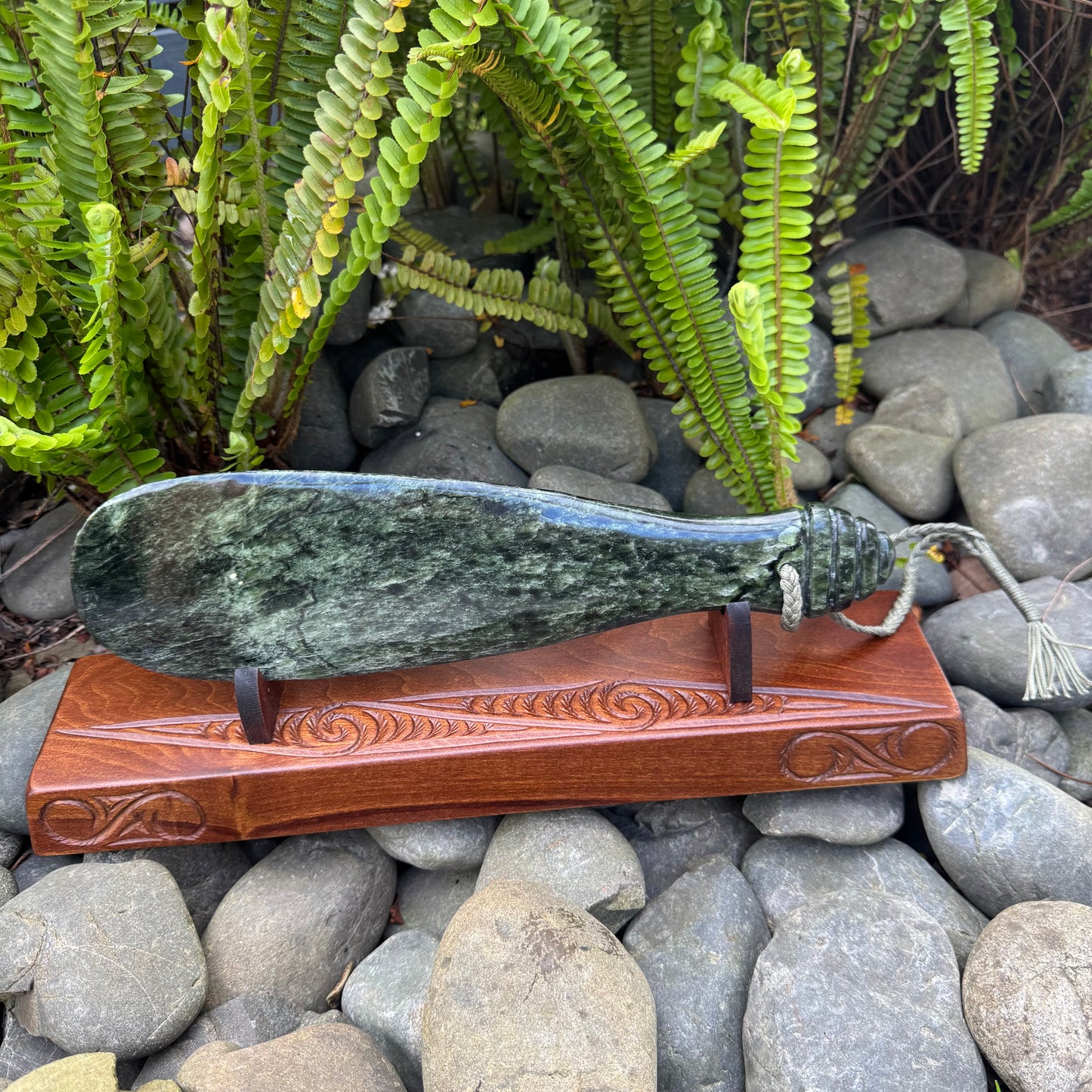 Pounamu Mere 4