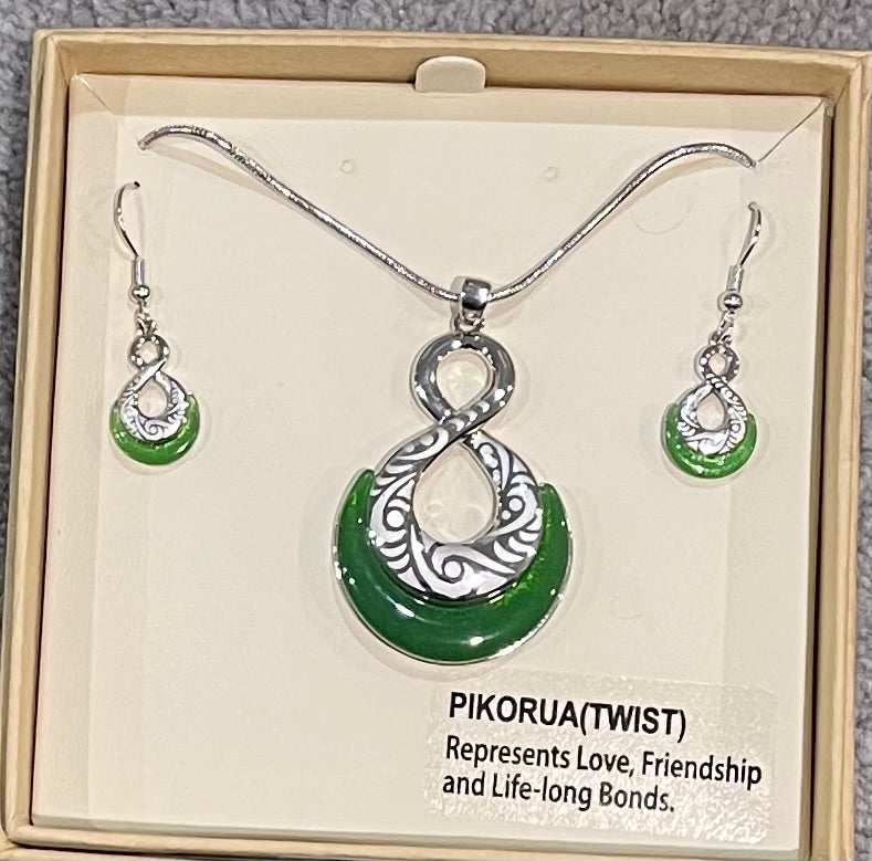 Jade Twist Necklace and Earrings