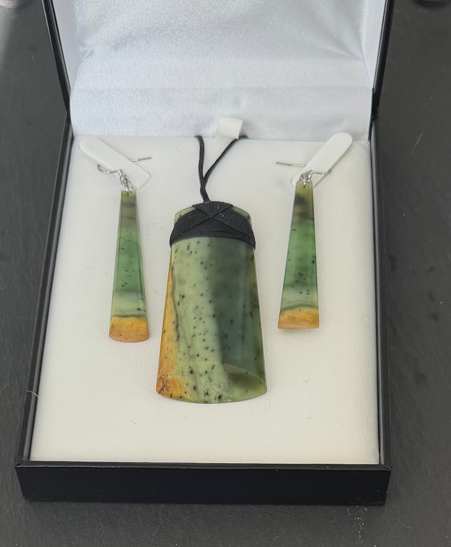 Flower Jade Pounamu Toki Set