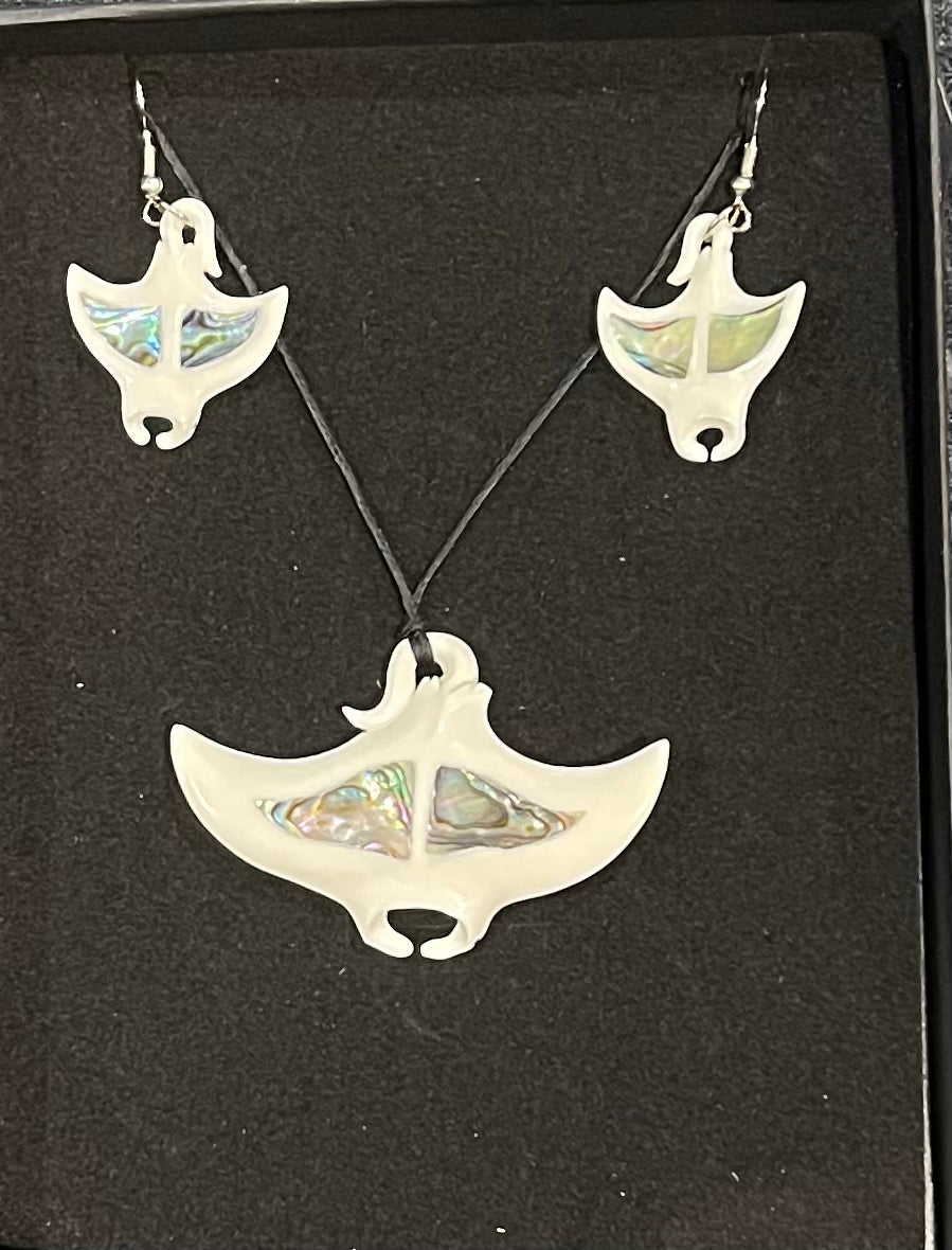 Bone Stingray Set - Bone Necklace & Earrings