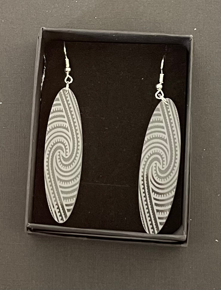 Kapa Rua - Acrylic Clear Earrings