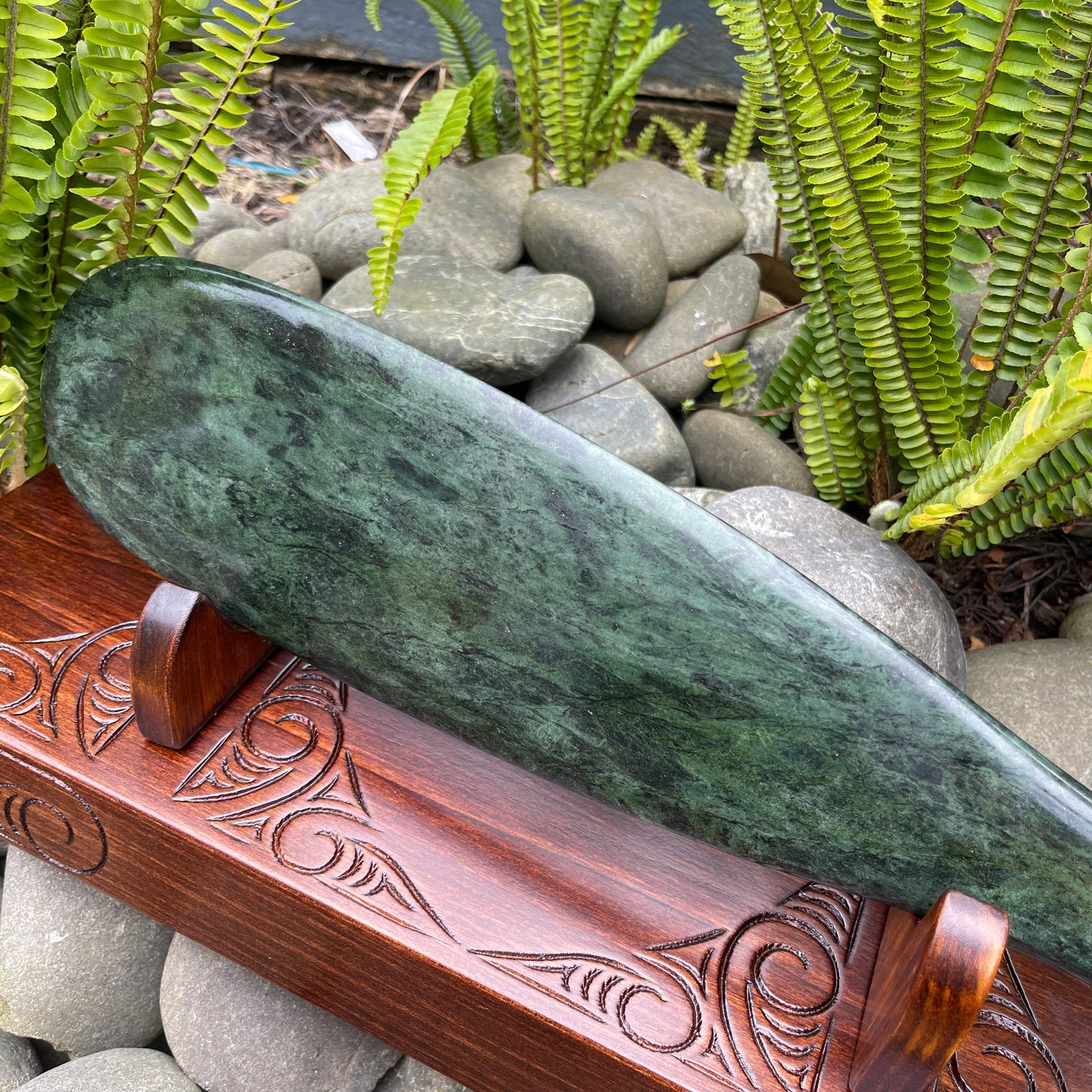 Large Pounamu Mere