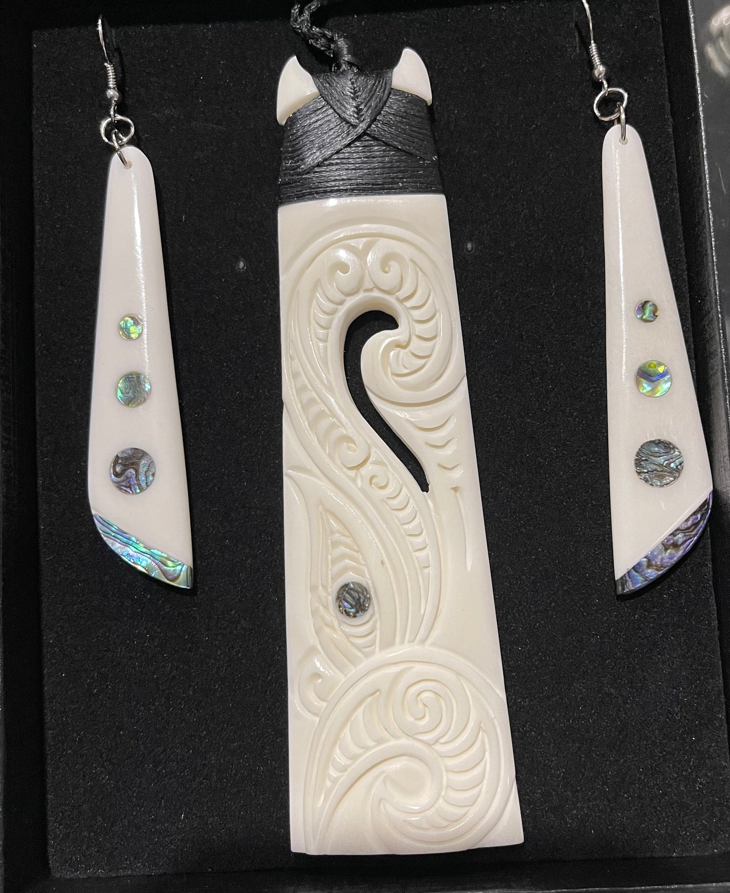 Bone Toki Paua Set - Bone Necklace & Earrings