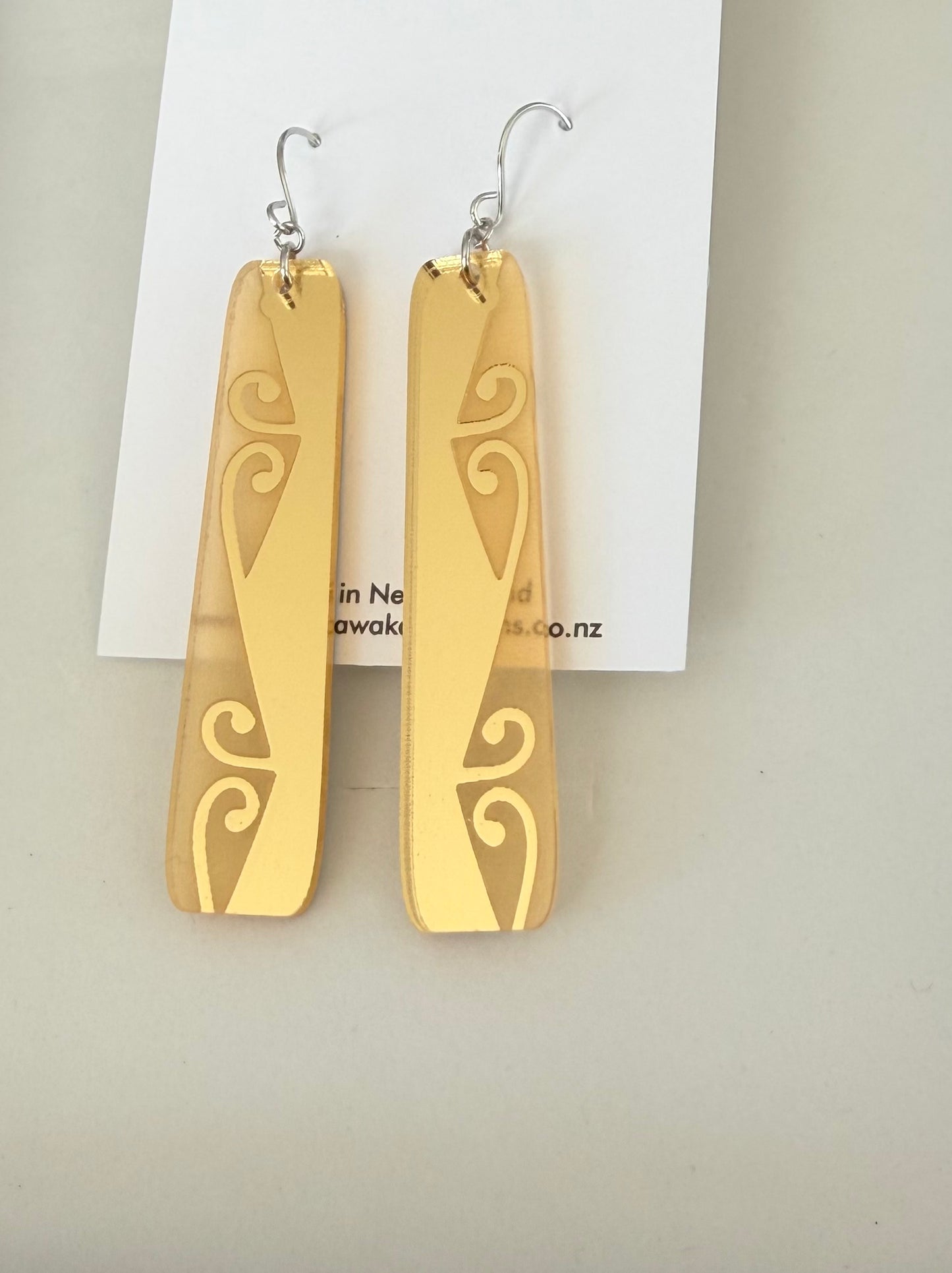 Maori Design Resin - Gold Earrings