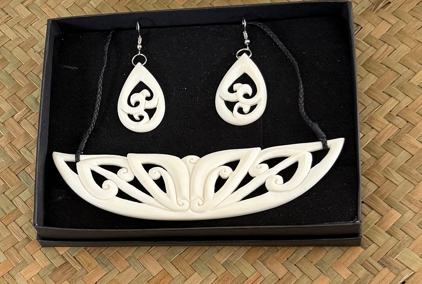Bone Koru Breastplate Set - Bone Necklace & Earrings