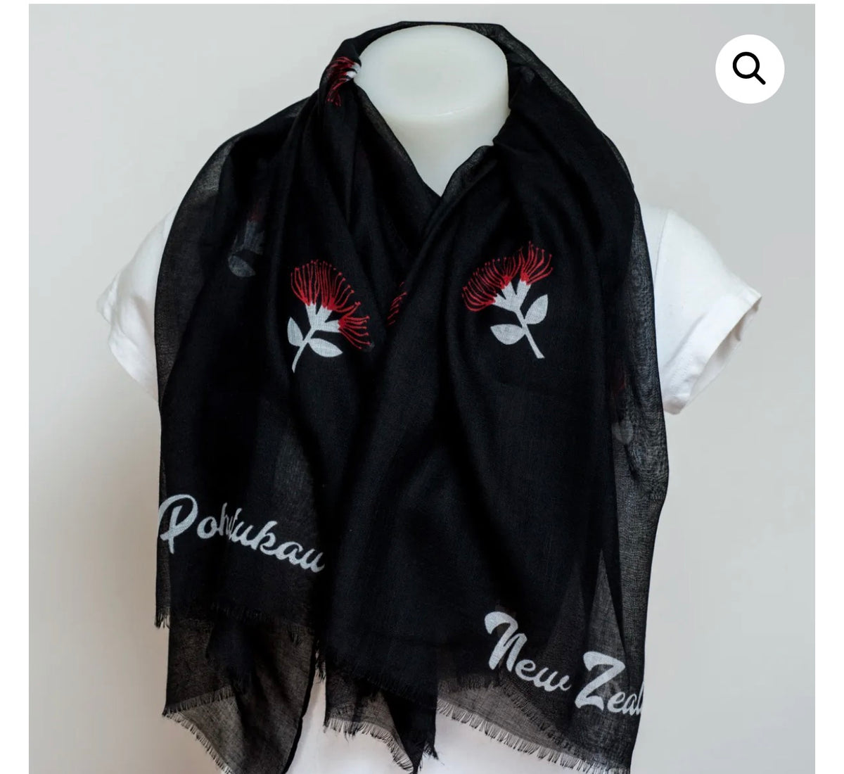 Maori Design Scarve black with pohutukawa flowers