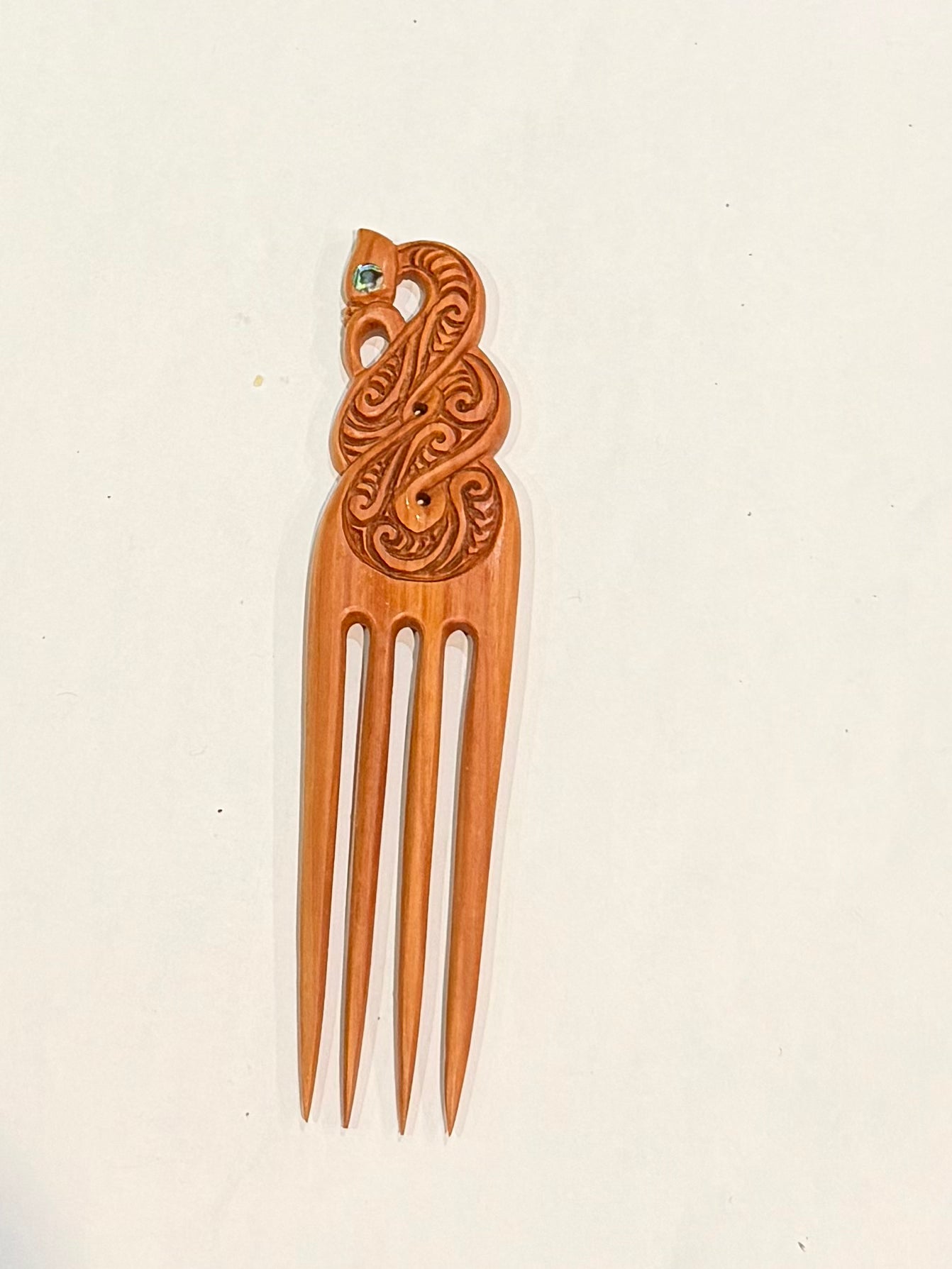 Wooden Manaia Twist 4 Prong Heru Comb