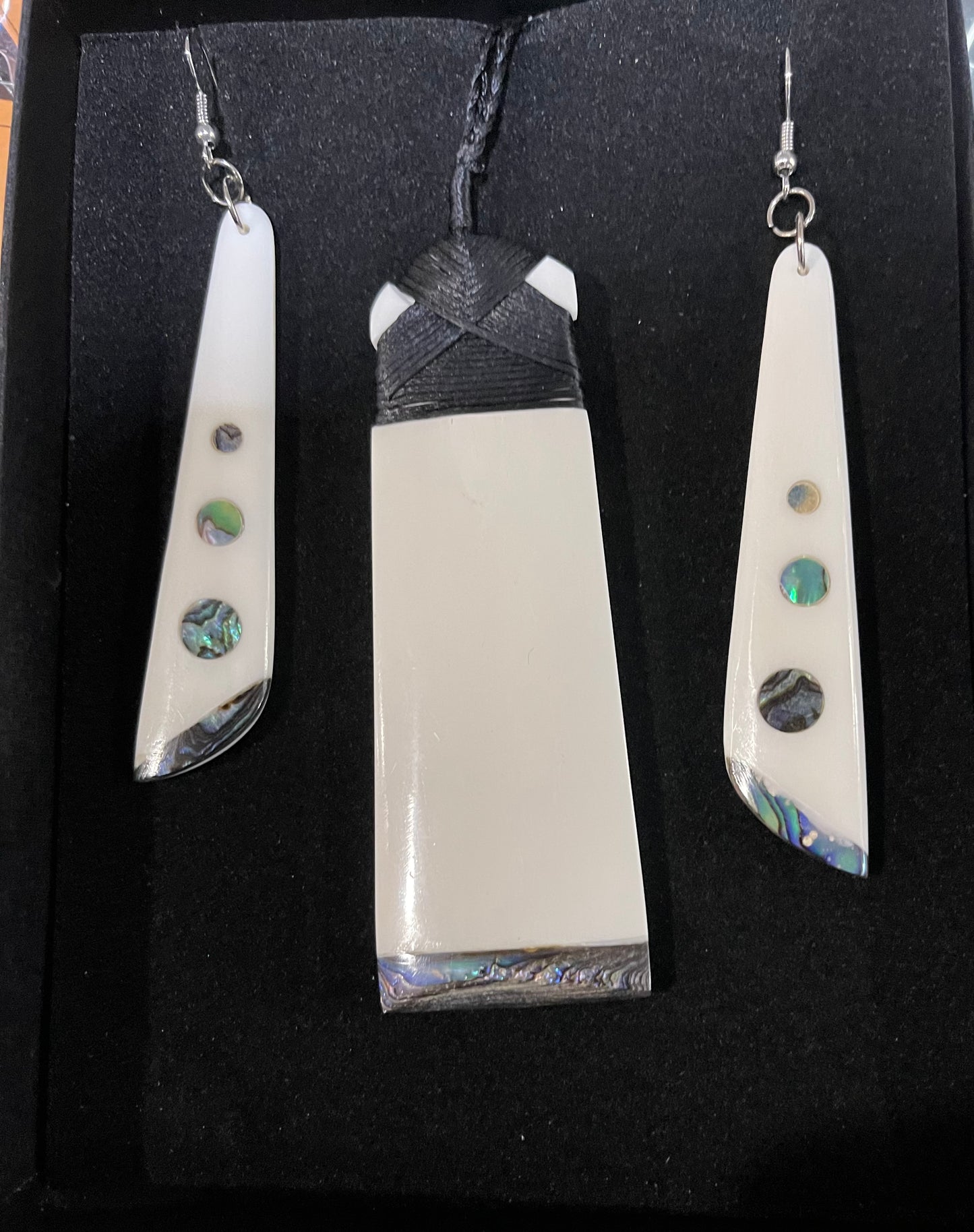 Bone Toki paua Set - Bone Necklace & Earrings