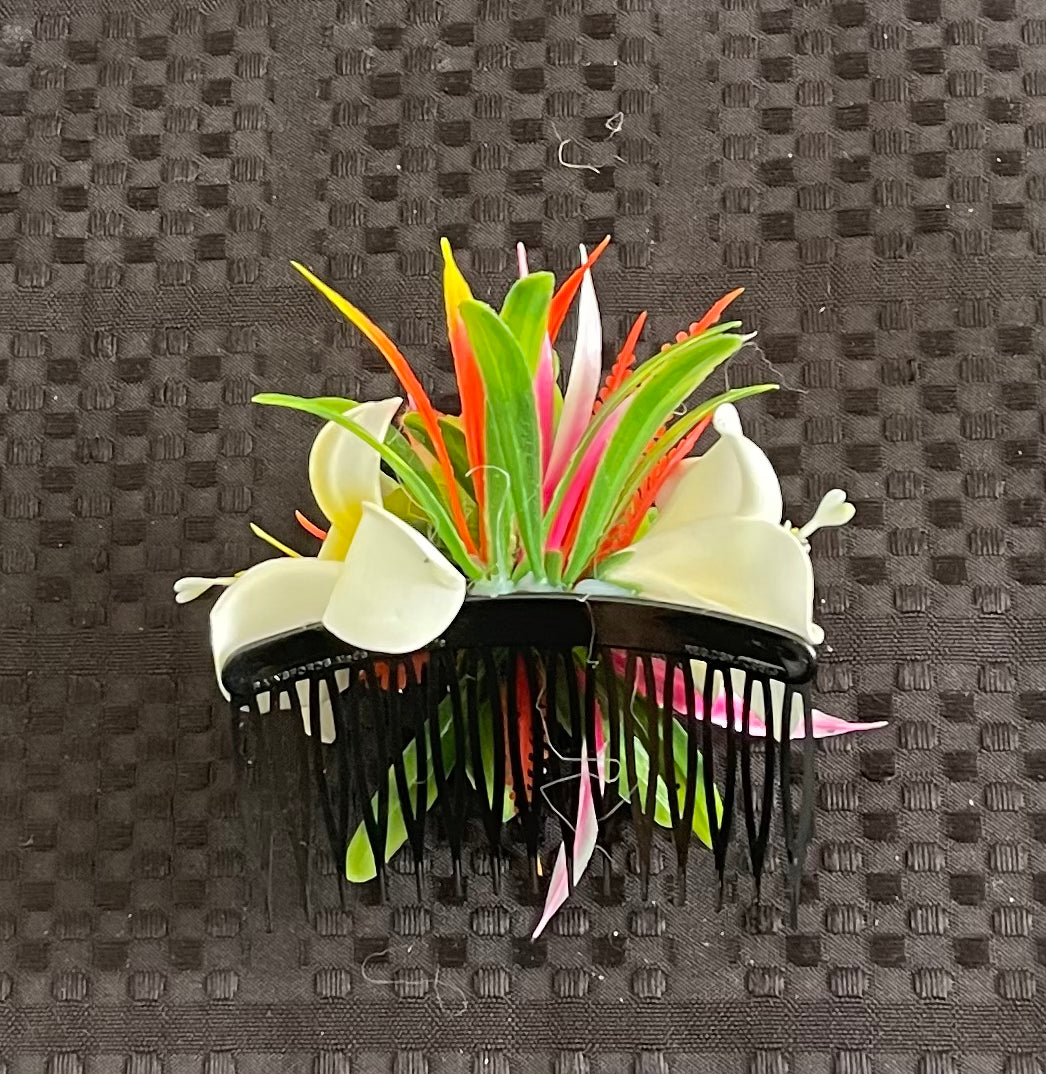 Island Design Artificial Floral Hair Clip