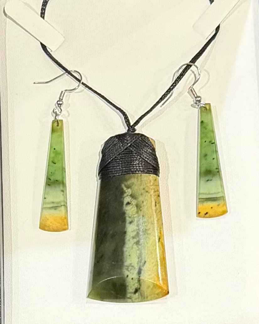 Flower Jade Pounamu Toki Set