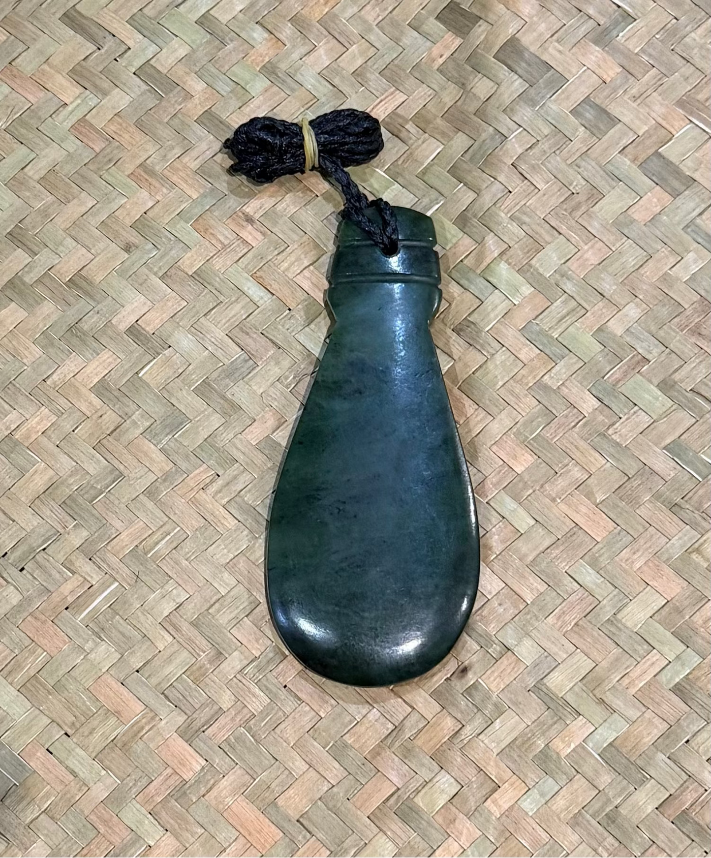 Patu pounamu pendant