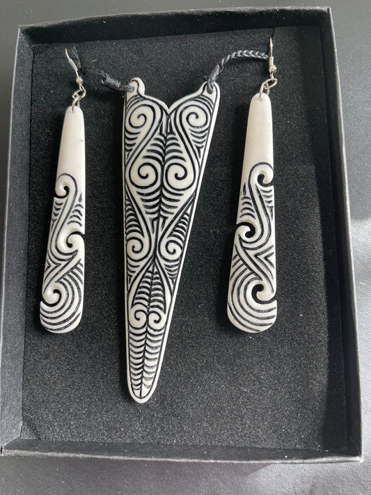 Bone Toki Set - Bone Necklace & Earrings