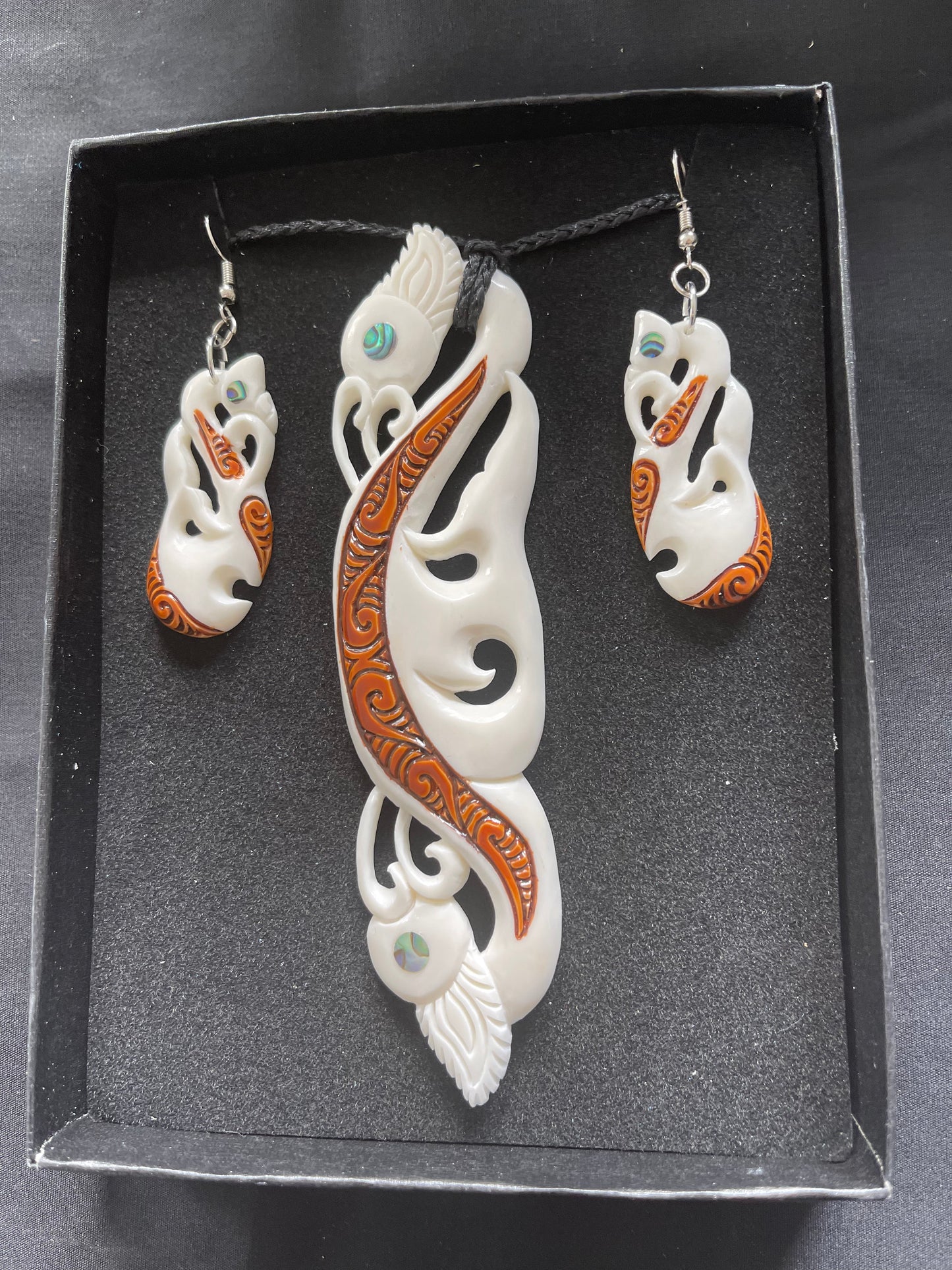 Bone Double Manaia Set - Bone Necklace & Earrings