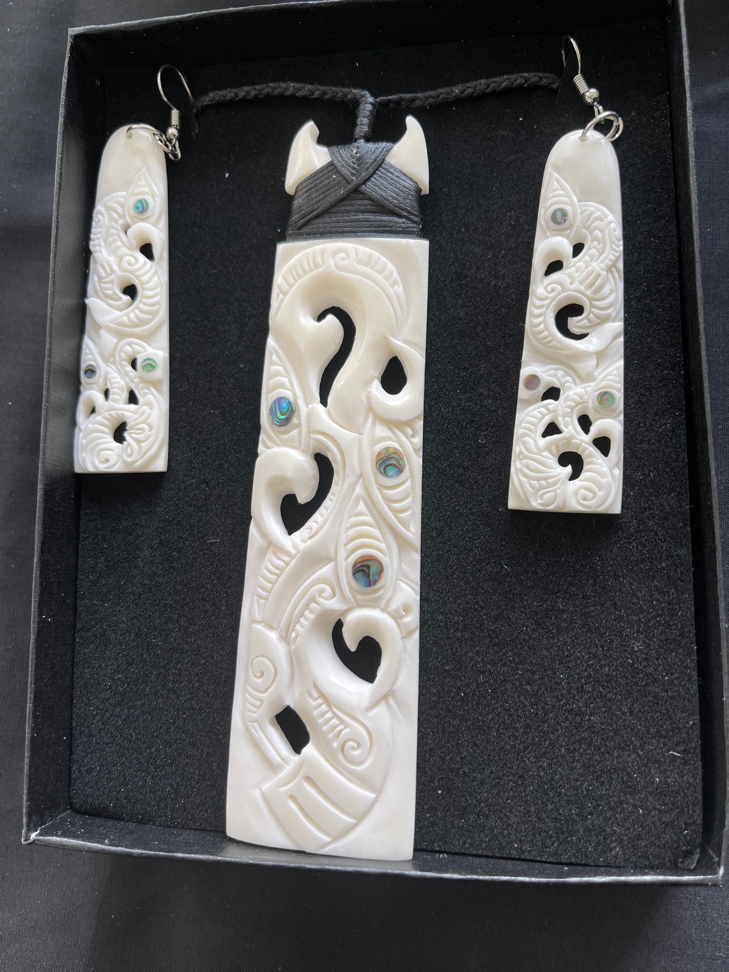 Bone Toki Set - Bone Necklace & Earrings