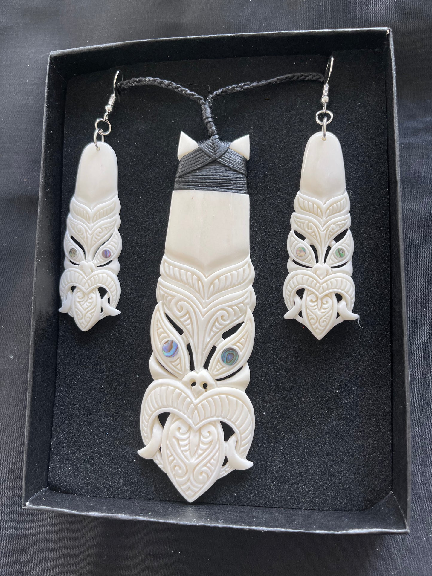 Bone Hei Tiki Set - Bone Necklace & Earrings