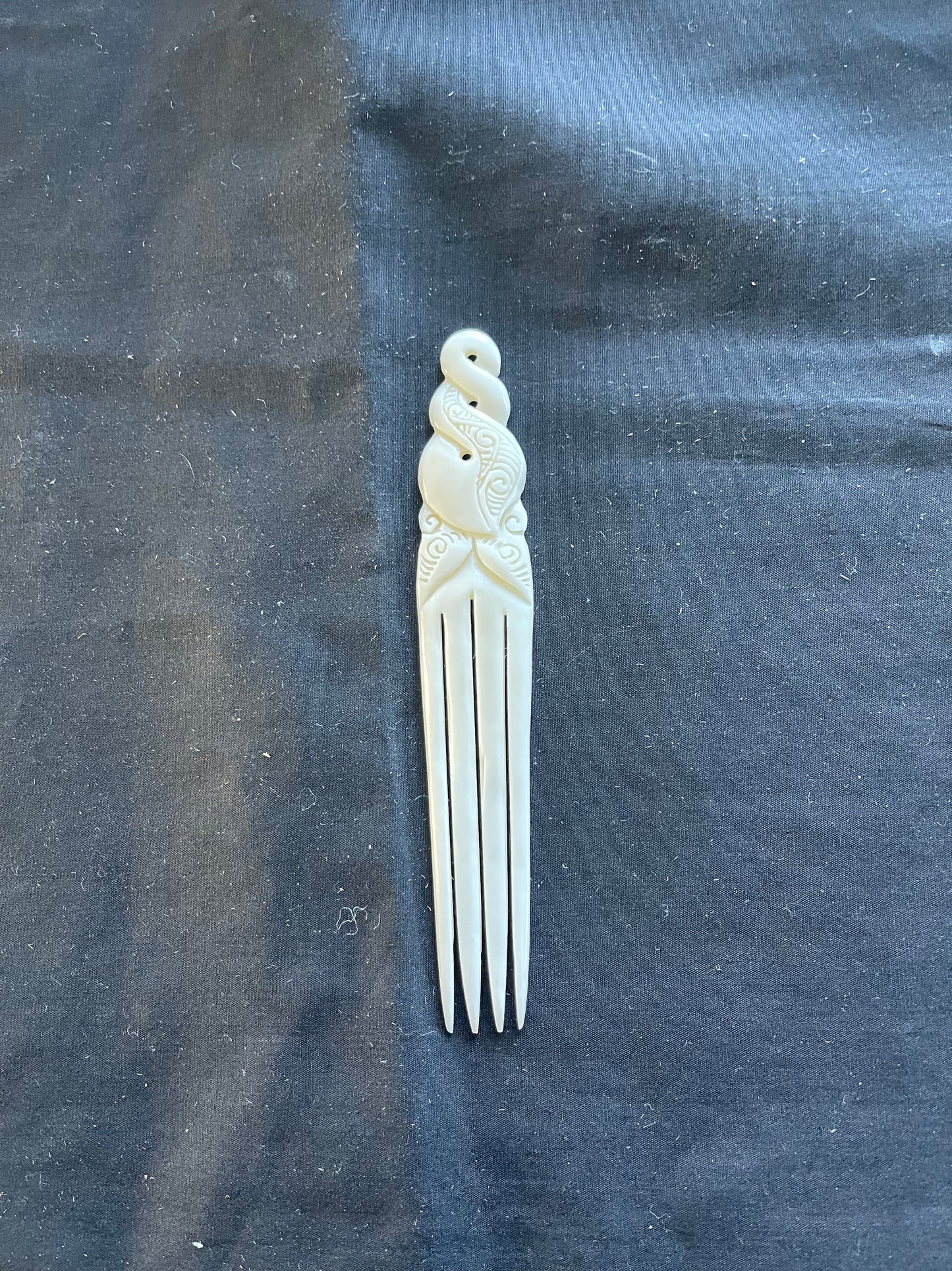 Bone Heru Triple Twist 4 Prong Small