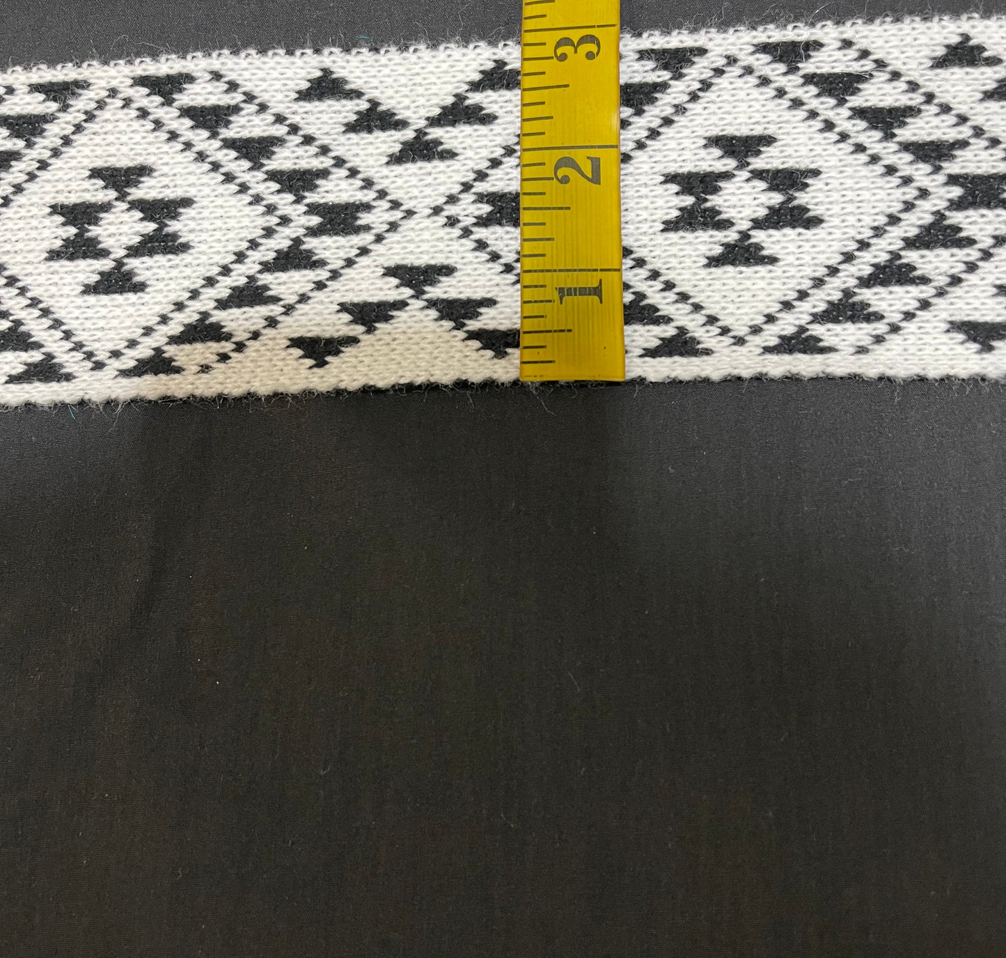 Black & White Taniko Band 5 mtr roll 2.5
