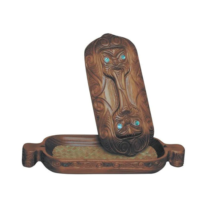 Waka Huia Haehae - Wood Carvings