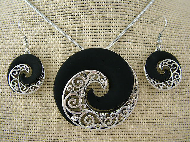Black koru ox-silver set