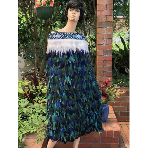 Pāua Korowai - Korowai Cloak NZ - Maori Contemporary Korowai