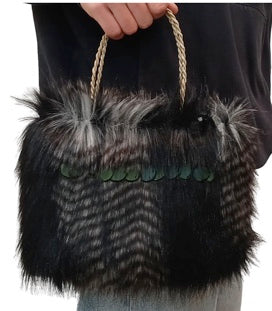 Ruru - Fur Bag- Maori Bag - Fur Handbag - Maori Kete