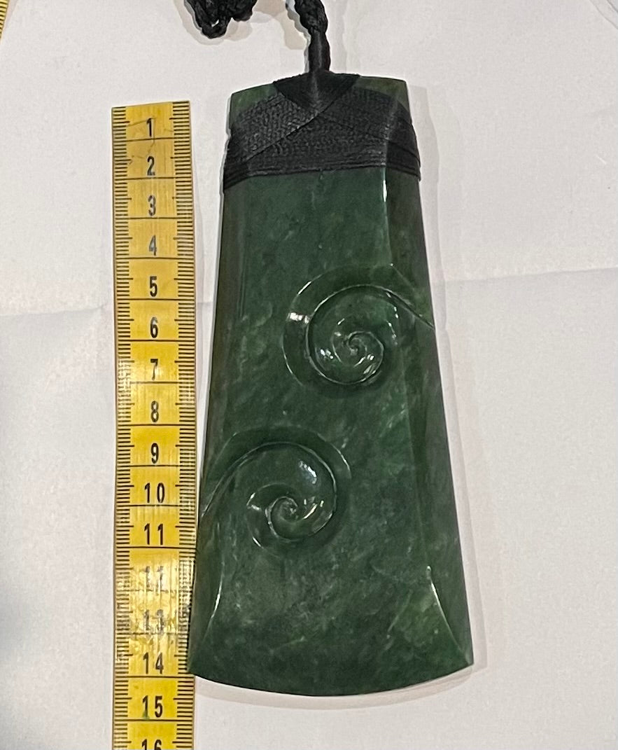 Very large Greenstone Toki - Pounamu Necklace