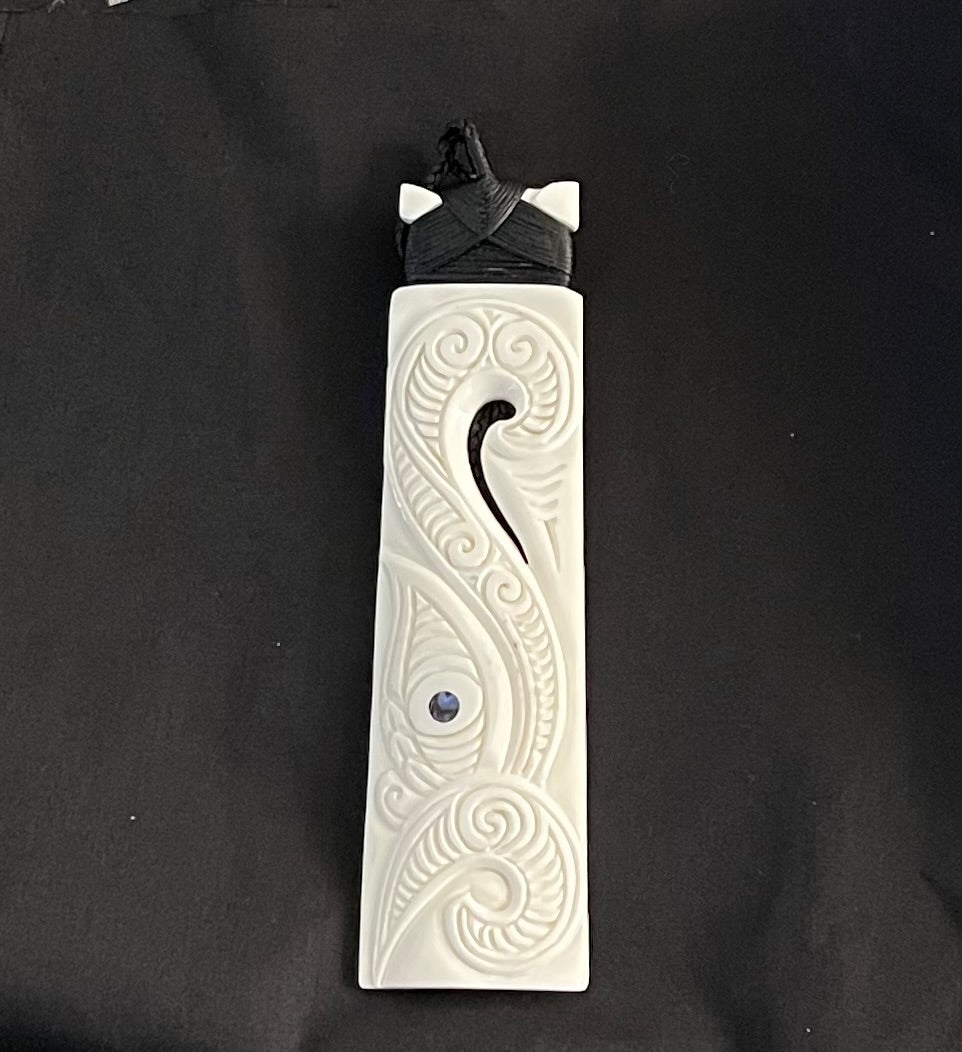 Toki Pendant - Maori Bone Carving - Bone Carvings – An Eye 4 Art