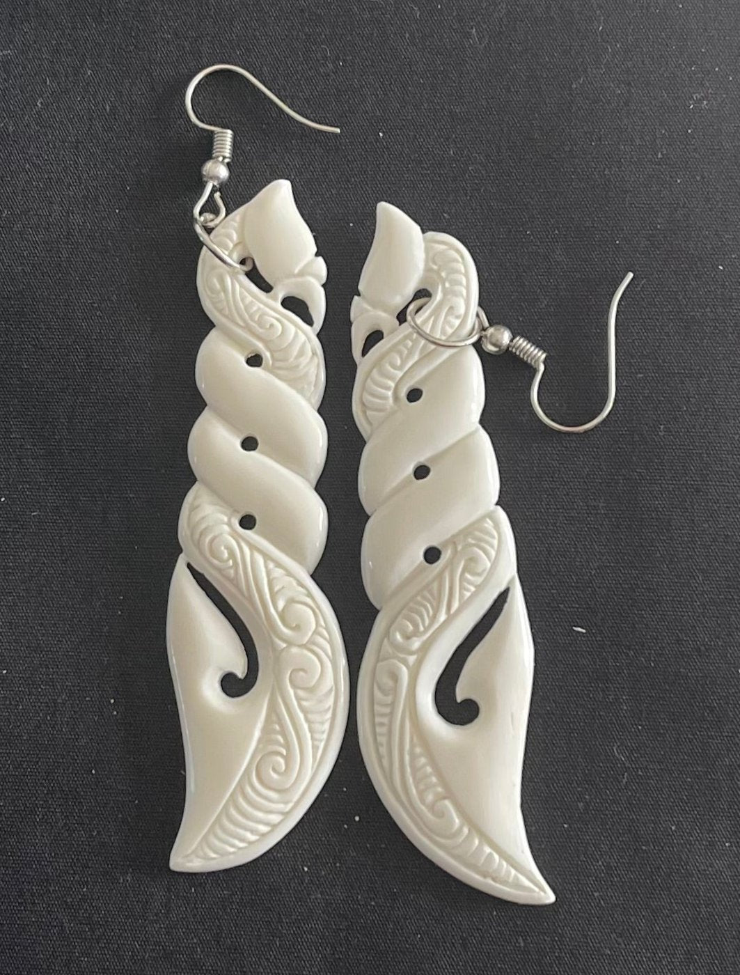 Pikorua Twist - Carved Bone Earrings