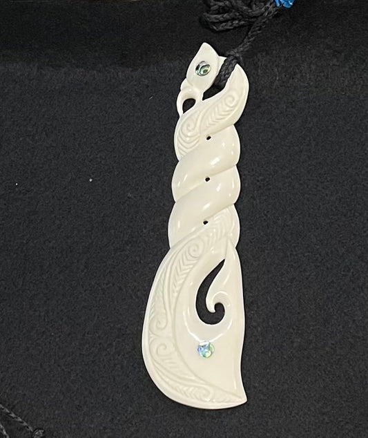 Manaia Twist Pendant - Bone Carving