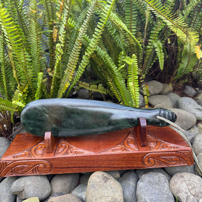 Large Pounamu Mere 3