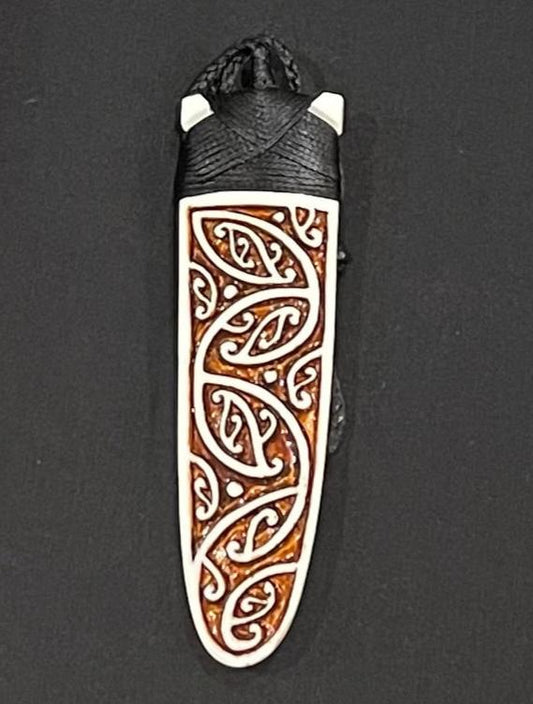 Taiaha blade Pendant - Bone Carving