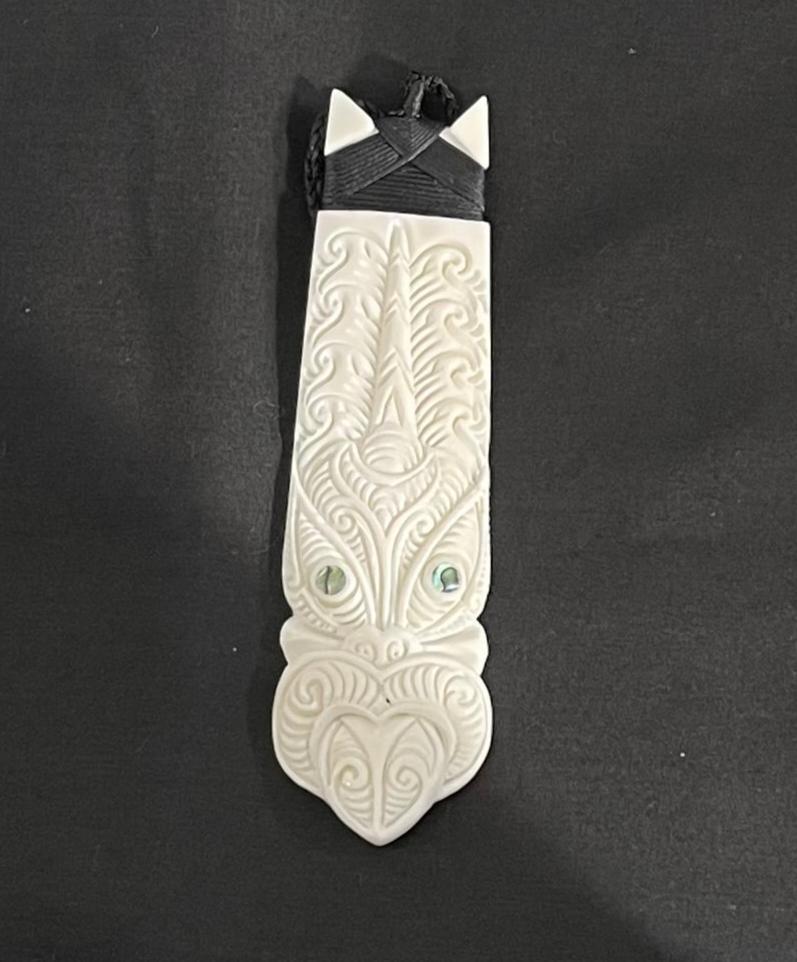 Hei Tiki Necklace - Bone Carving Maori - Toki Necklace