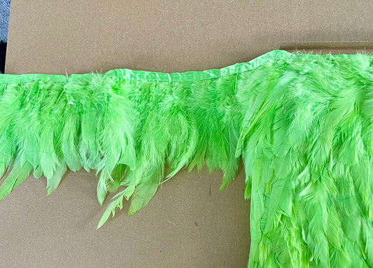 Grass green Coque Feathers