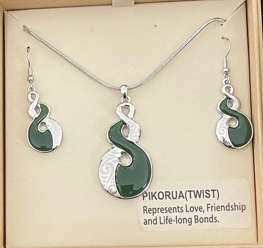 Jade twist Necklace and Earrings