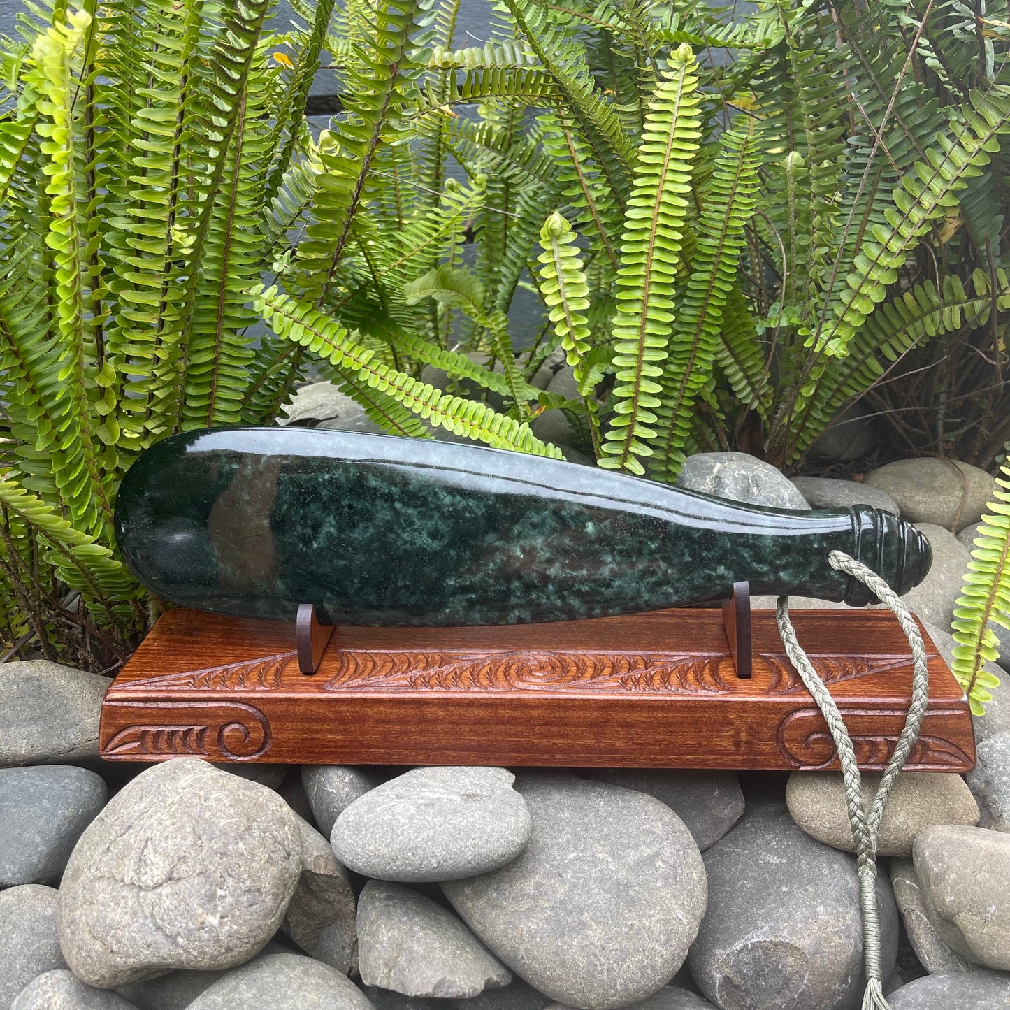 Pounamu Mere