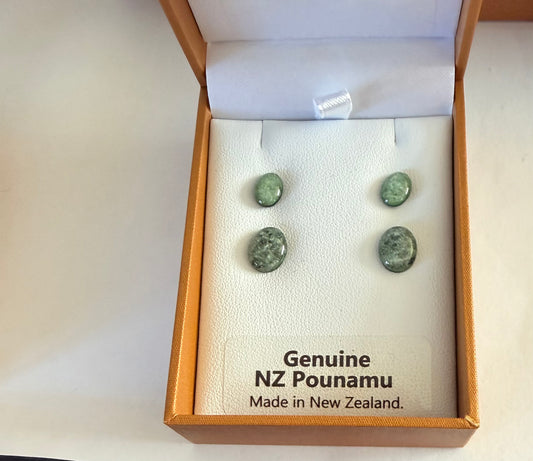 2pairs Greenstone Stud Earrings