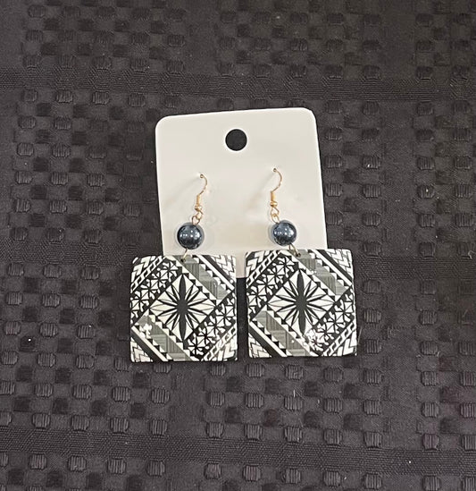 Island Design Earring