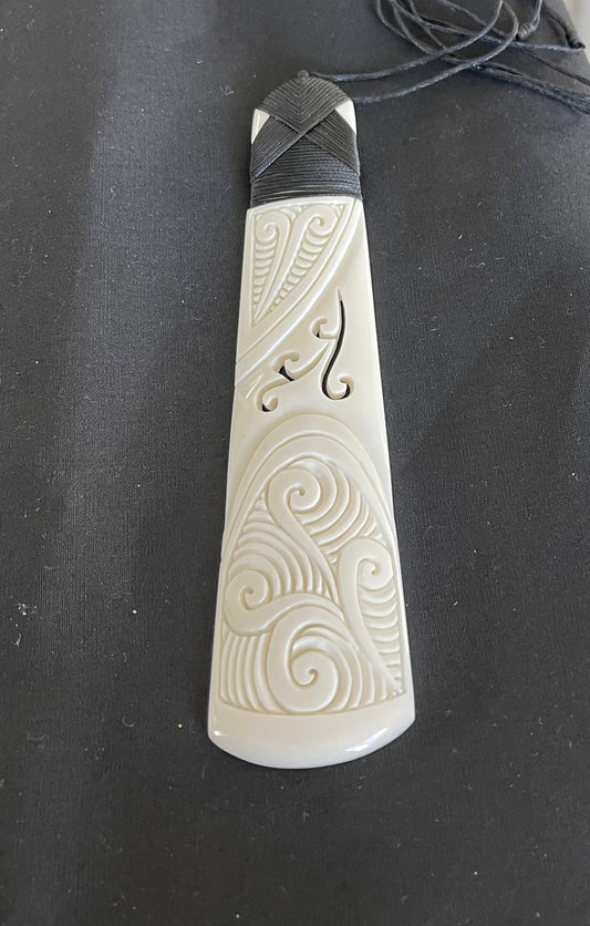 Single Koru Toki Pendant - Bone Carving