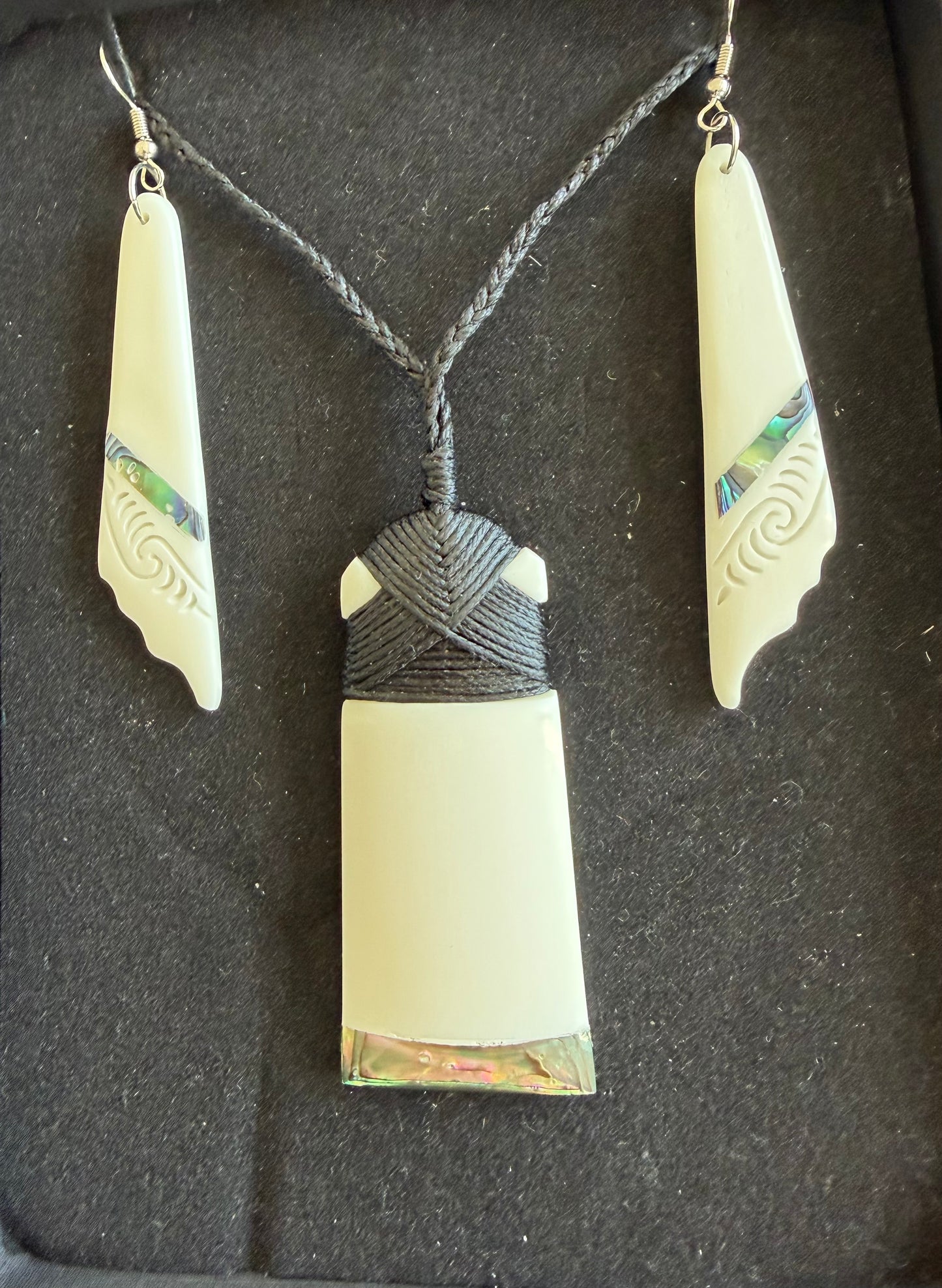 Toki Set - Bone Necklace & Earrings