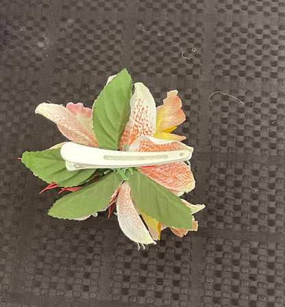 Island Design Artificial Floral Hair Clip