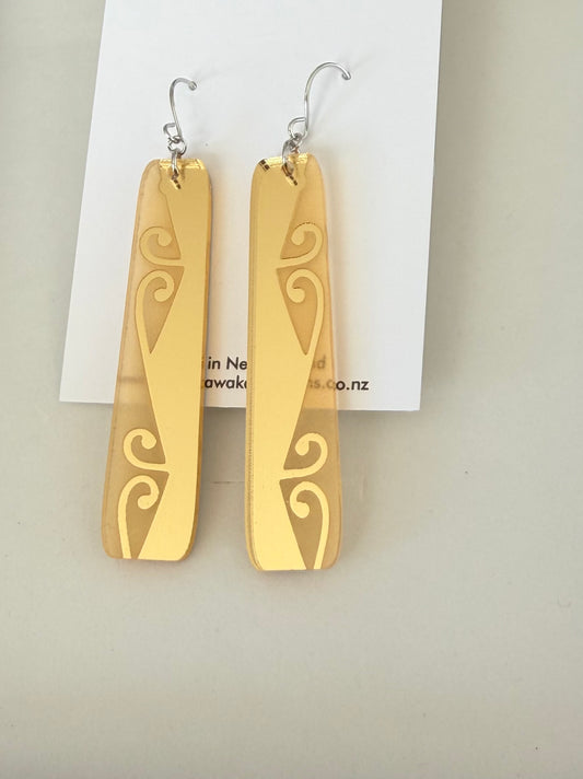 Maori Design Resin - Gold Earrings