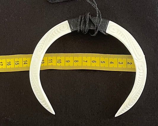 Tusk Necklace A