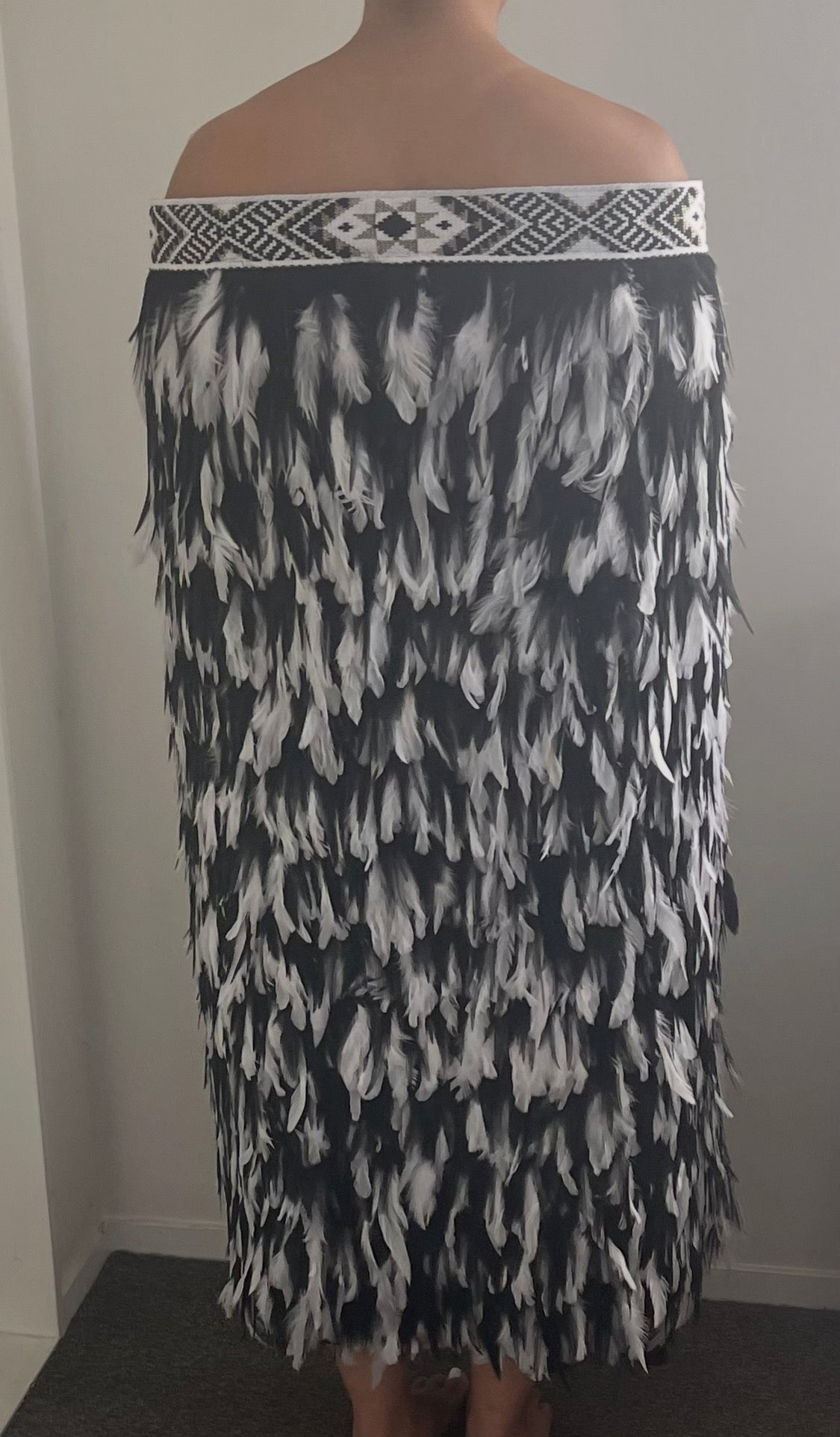 Korowai - Black and white coque and hen korowai with black white and gold flex band