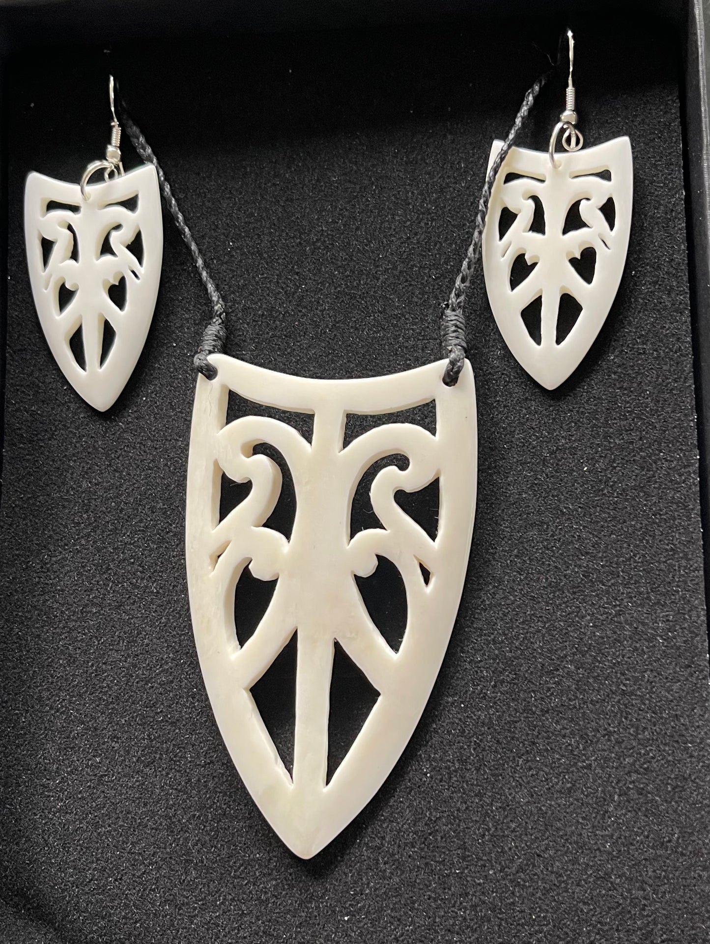 Bone Shield Set - Bone Necklace & Earrings