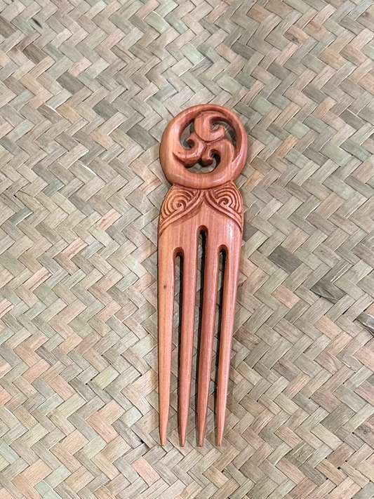 Wooden koru 4 Prong Heru Comb